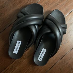 NWOT sandals